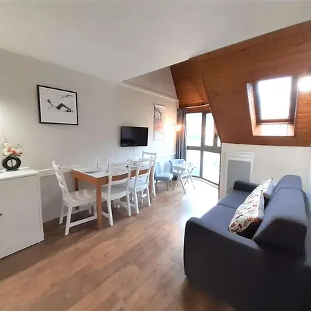 T2 Sud Avec Bow-window, Tv, Kitchenette Equipee, Muscu, Sauna, Jacuzzi—proche St-lary Soulan