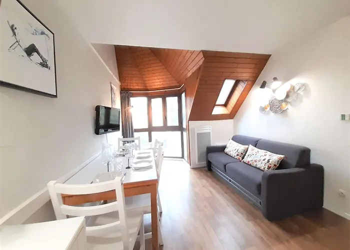 T2 Sud Avec Bow-window, Tv, Kitchenette Equipee, Muscu, Sauna, Jacuzzi—proche St-lary Soulan - Fr-1-457-284 * Vignec