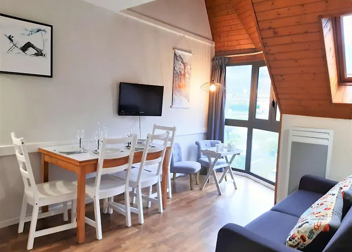 T2 Sud Avec Bow-window, Tv, Kitchenette Equipee, Muscu, Sauna, Jacuzzi—proche St-lary Soulan - Fr-1-457-284 アパート